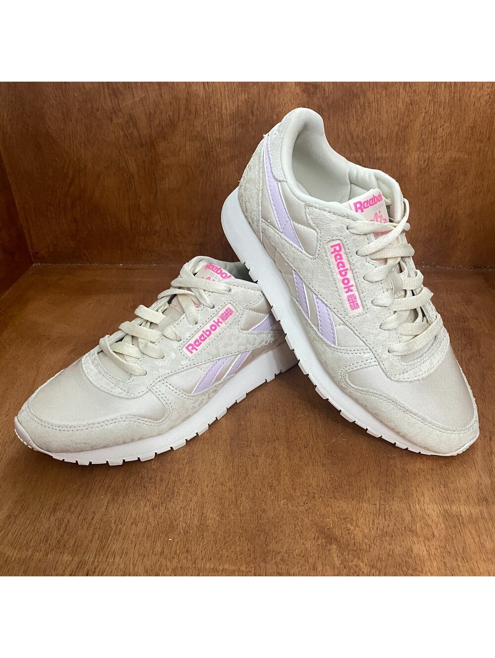 Reebok Classic Shoes Womens Size 7 Beige Purple Leopard Print Suede Sneakers